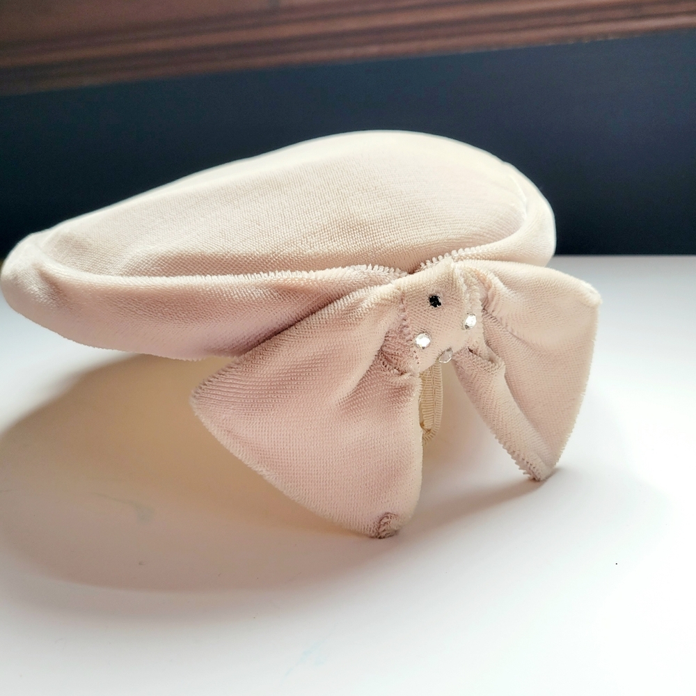Elegant Cream Bow-Accent Women's Hat